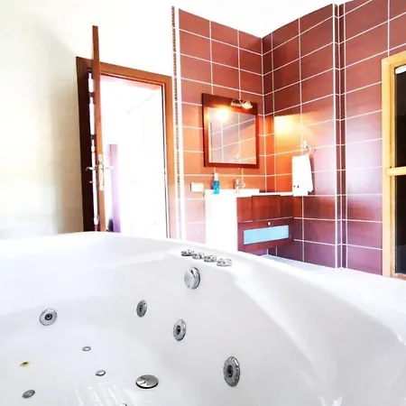 Impressive With Private Pool In Antalya 3*